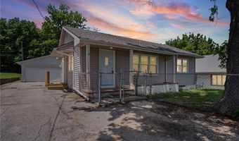 1605 S 6th St, Atchison, KS 66002