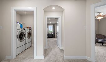 313 Crest Ln, Adams Twp., PA 16046