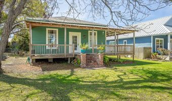 112 14th St, Apalachicola, FL 32320