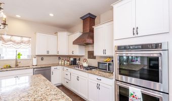1661 Devonshire Ave, Avon, IN 46123