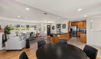 8530 Rockledge Rd, La Mesa, CA 91941