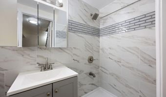 738 W BIRCHTREE Ln, Claymont, DE 19703