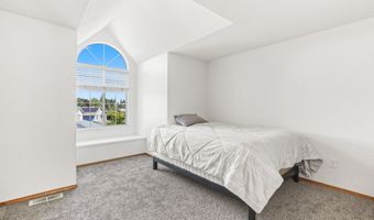 16056 NW TELSHIRE Dr, Beaverton, OR 97006