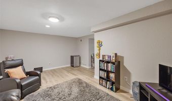 164 Burtonwood Dr, Ballwin, MO 63011