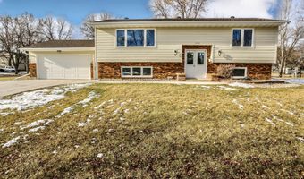 2203 N STATE St, Aberdeen, SD 57401