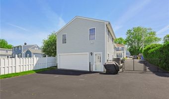 9 Doran Ave, Bristol, RI 02809