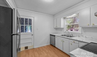 20 Summit Dr, Arden, NC 28704