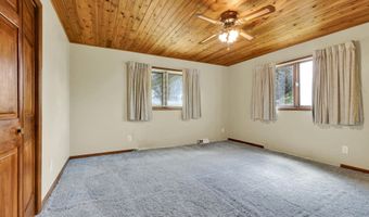 6372 Wildlife Rd, Allenton, WI 53002
