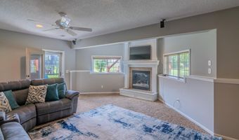 14108 Pine Valley Ct, Basehor, KS 66007