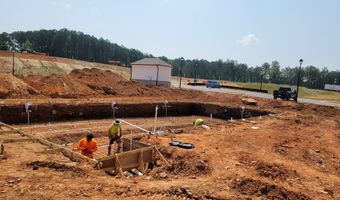37 Fraser 122B, Auburn, GA 30011