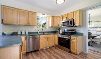 5776 Cedar Ridge Dr, Ann Arbor, MI 48103