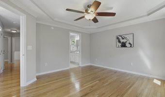 1748 Town Home Dr, Apex, NC 27502