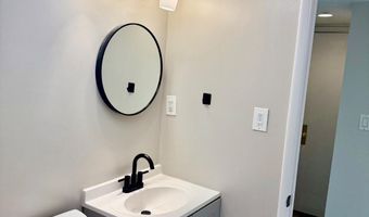 4903 AMERICANA Dr T7, Annandale, VA 22003