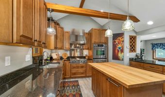 212 Wentworth Rd, Brookfield, NH 03872