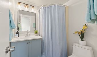 712 Kamuela Ave 303, Honolulu, HI 96816