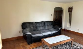 12 Oakland Ave, Johnston, RI 02919