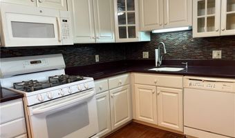 200 Hoffman Ave 206, Cranston, RI 02920