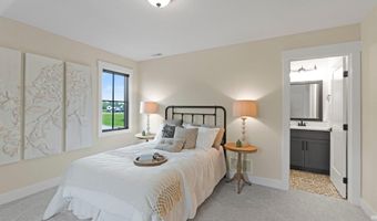 5272 Greyson Heights Dr, Auburn, IN 46706