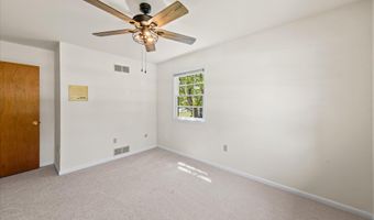 25 MEADOW GLEN Dr, Dover, DE 19901