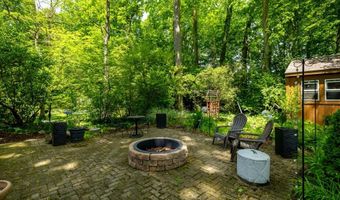 3665 Frederick Dr, Ann Arbor, MI 48105