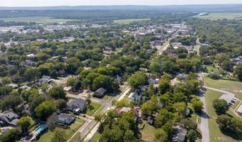 928 E Main St, Batesville, AR 72501