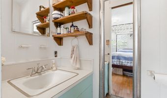 66-409 Paalaa Rd B, Haleiwa, HI 96712