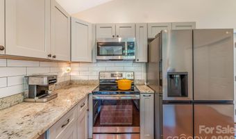 274 Poverty Branch Rd 2, Barnardsville, NC 28709
