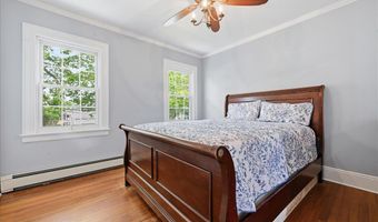 17 Norman Ave, Amityville, NY 11701