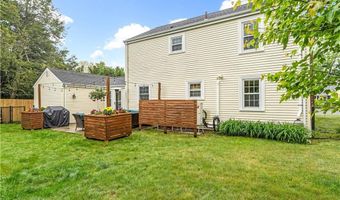 25 Marshall Way, East Providence, RI 02916