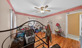 178 W SHELLEY Dr, Claymont, DE 19703