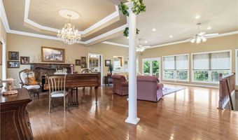 136 Riverview Dr, Anderson, MO 64831