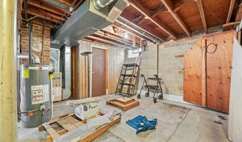 219-221 Kenwood Ave, Akron, OH 44313