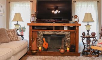 200 MOUNTAIN VIEW Rd, Anniston, AL 36201
