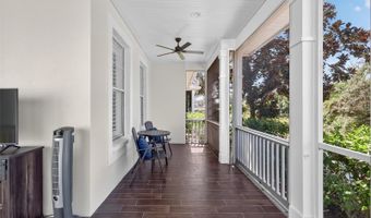 5610 GOLDEN ISLES Dr, Apollo Beach, FL 33572