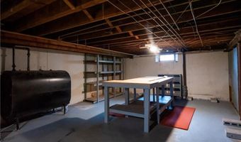 14 Dexter St, Newport, RI 02840