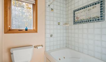 585 Nyla Ln, Ashland, OR 97520