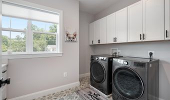 6405 WILMETT Rd, Bethesda, MD 20817