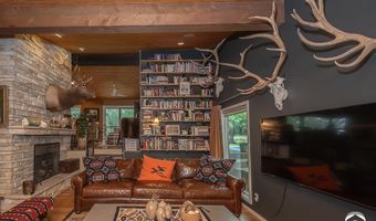 364 E 1600 Rd, Baldwin City, KS 66006