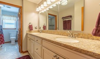 19422 Stirrup Dr, Abingdon, VA 24211