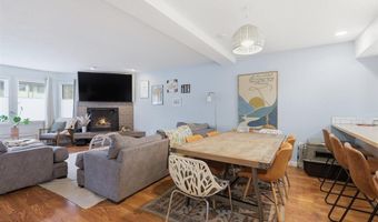 320 E Dowling Rd #7, Anchorage, AK 99518