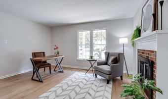 8702 PAPPAS Way, Annandale, VA 22003