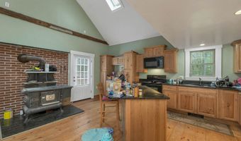 239 Wentworth Rd, Brookfield, NH 03872