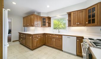 2225 Tilsby Ct, Ann Arbor, MI 48103