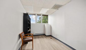 4200 DANIELS Ave, Annandale, VA 22003