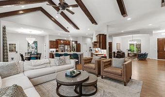 918 E Lakecrest Dr, Andover, KS 67002