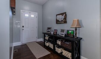121 Lightwater Dr, Aberdeen, NC 28315
