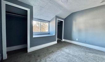 432 Edgewater Dr, Algonac, MI 48001