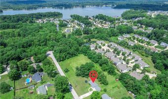 794 Robinhood Dr, Aurora, OH 44202