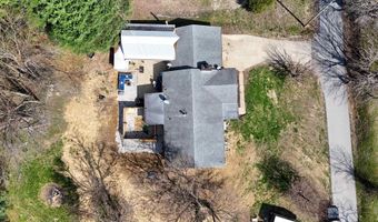 10 Walnut St, Birdseye, IN 47513