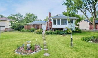 880 Whitney Dr, Apple Valley, MN 55124